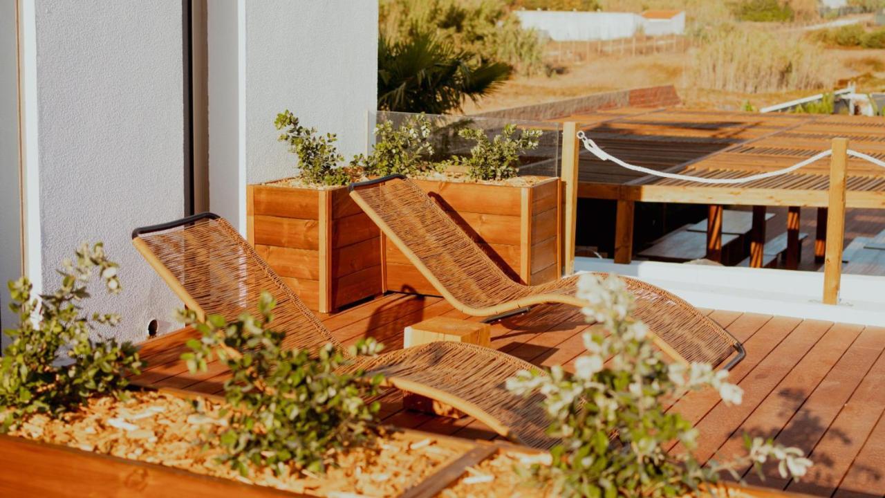 The Salty Pelican Yoga & Surf Retreat ペニシェ エクステリア 写真