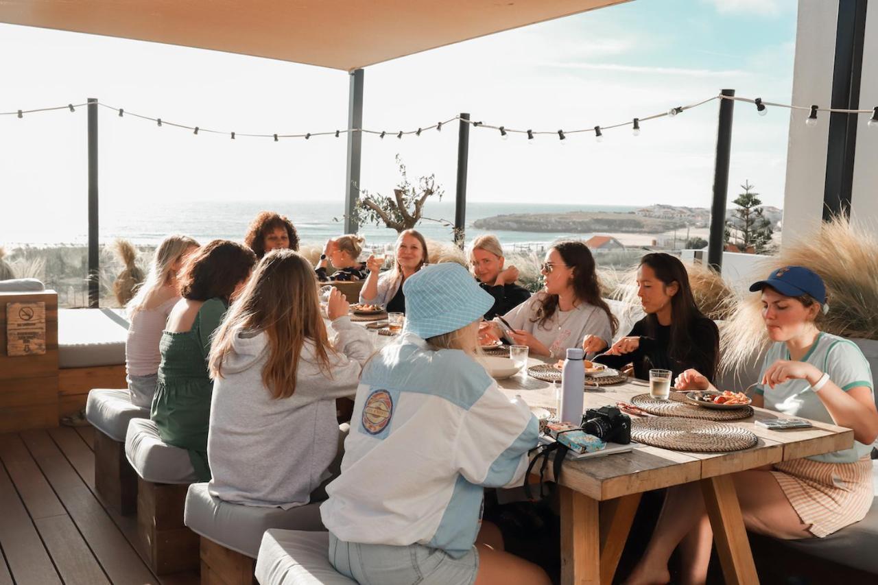 The Salty Pelican Yoga & Surf Retreat ペニシェ エクステリア 写真